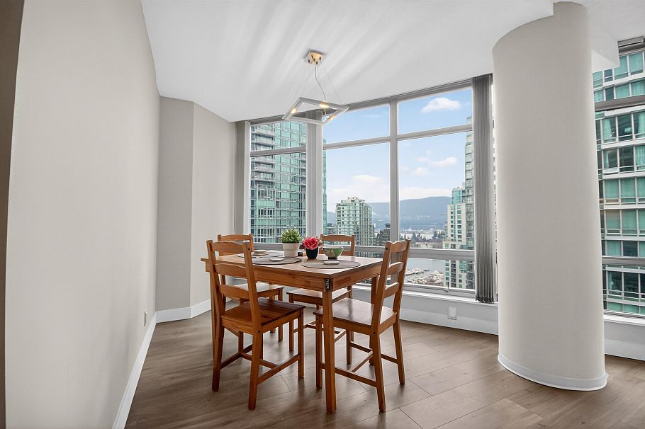 2205 1200 Alberni Street Vancouver, BC - 10