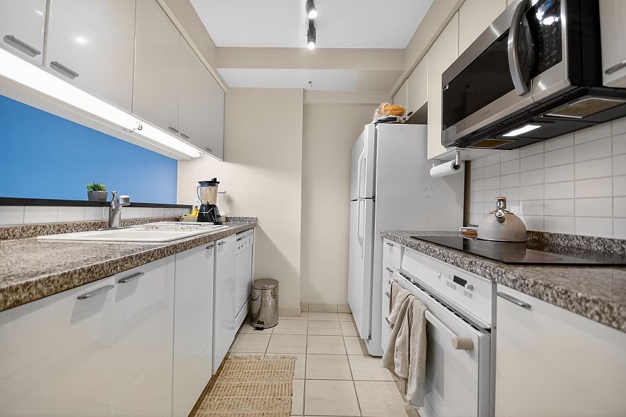 2205 1200 Alberni Street Vancouver, BC - 15