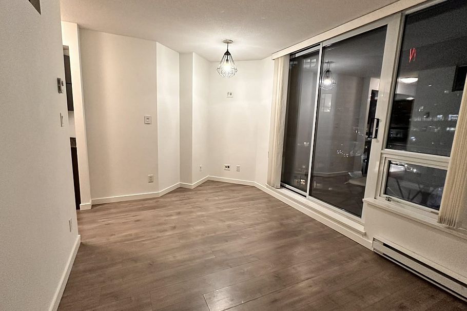 703 1212 Howe Street Vancouver, BC - 21