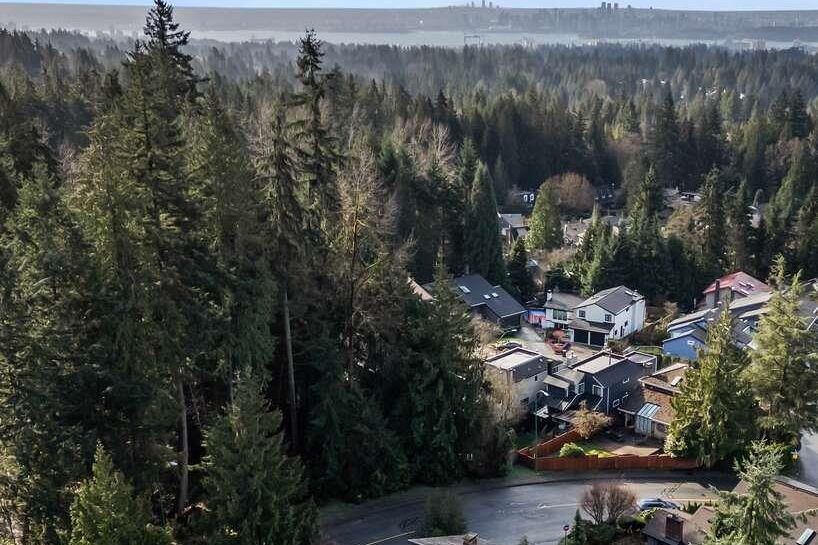 5600 Grousewoods Place North Vancouver, BC - 38