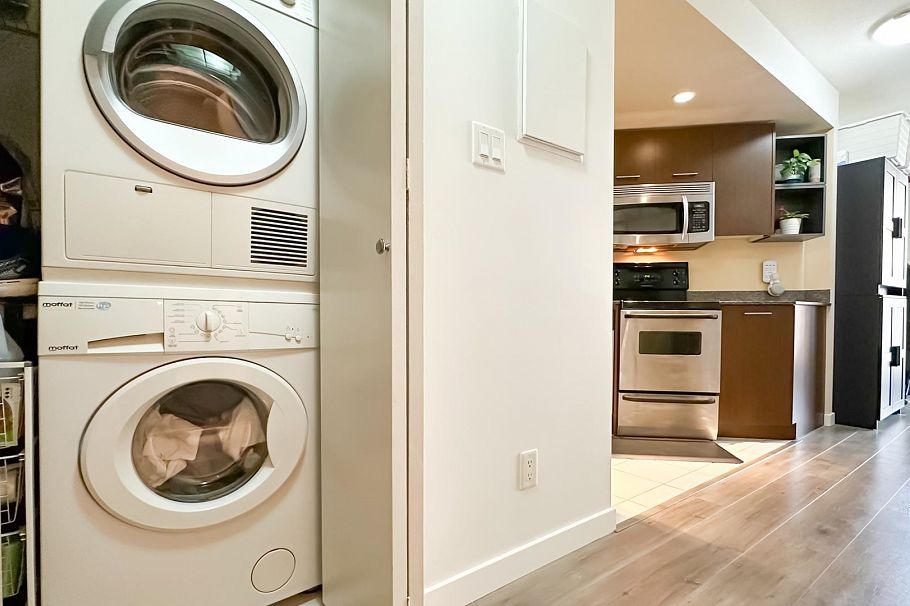 703 1212 Howe Street Vancouver, BC - 10