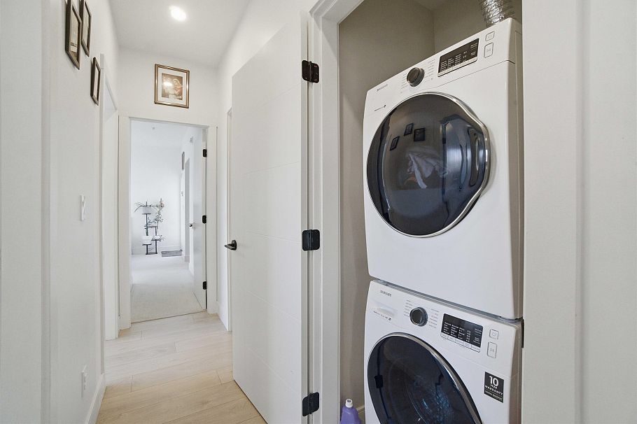 204 1633 Tatlow Avenue North Vancouver, BC - 16