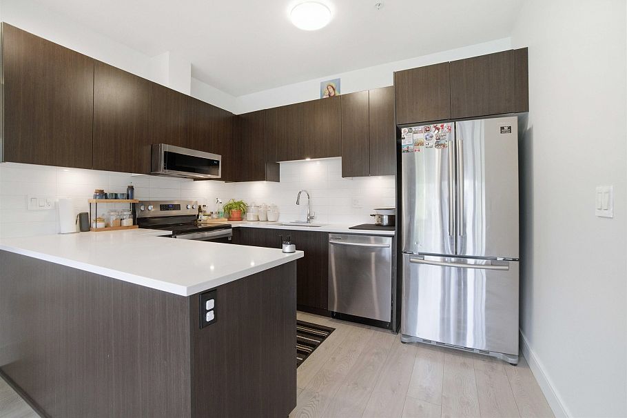 204 1633 Tatlow Avenue North Vancouver, BC - 12