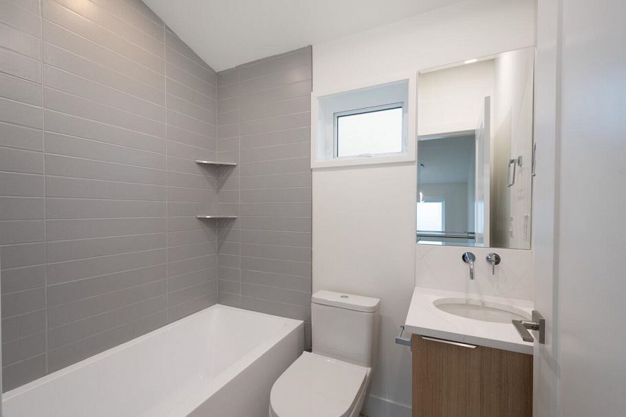 4424 W 4th Avenue Vancouver, BC - 33