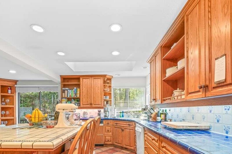 5600 Grousewoods Place North Vancouver, BC - 9