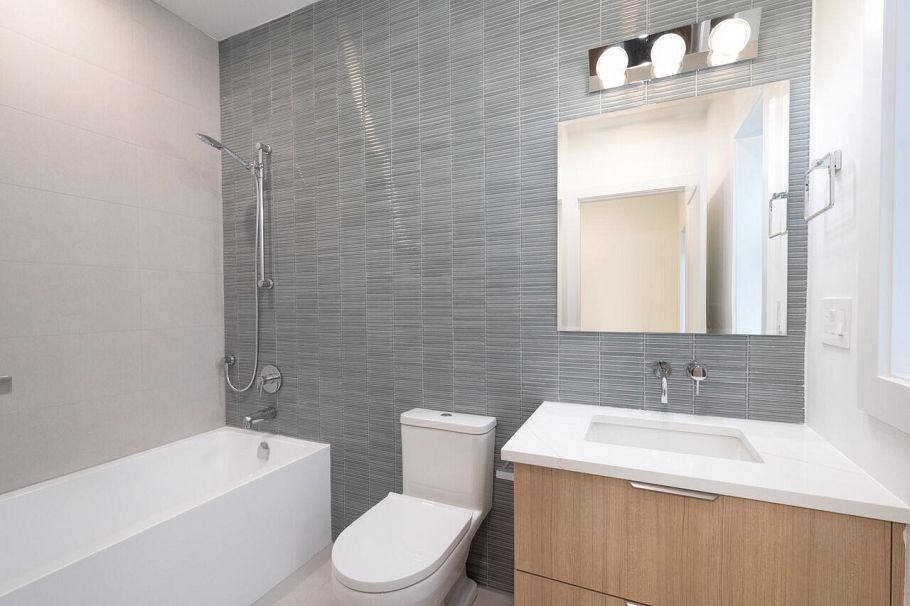 4426 W 4th Avenue Vancouver, BC - 38