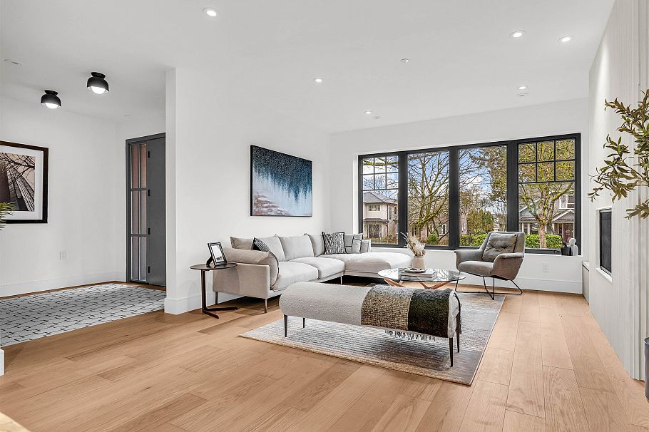 108 W 18th Avenue Vancouver, BC - 2