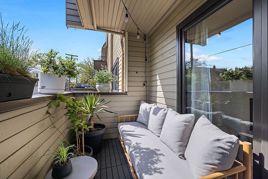 207 1424 Walnut Street Vancouver, BC - 22