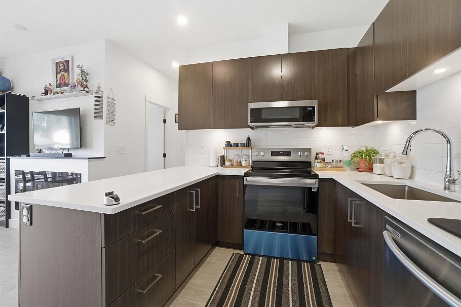 204 1633 Tatlow Avenue North Vancouver, BC - 14