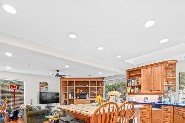 5600 Grousewoods Place North Vancouver, BC - 10