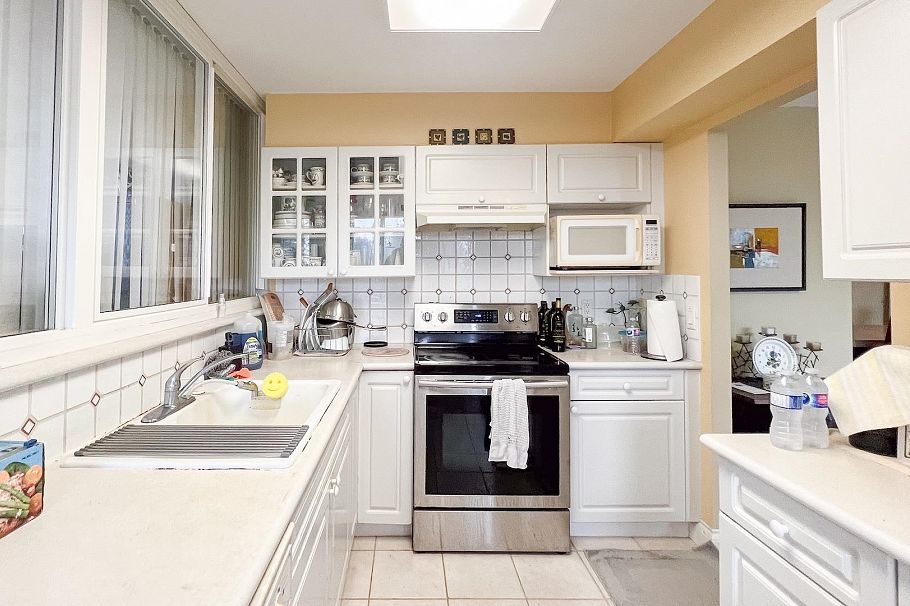 901 5615 Hampton Place Vancouver, BC - 18