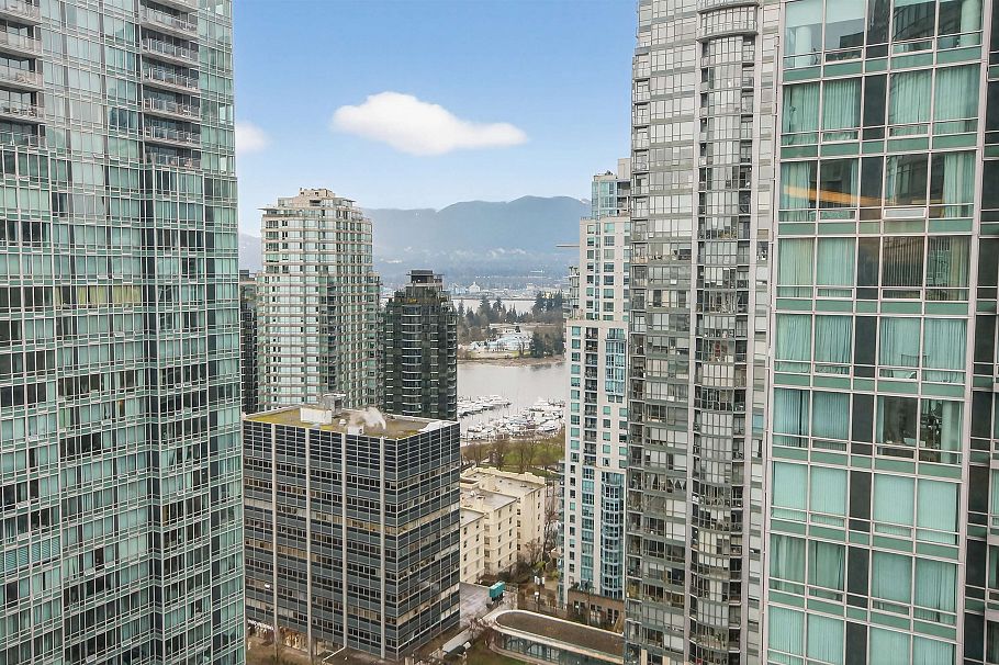 2205 1200 Alberni Street Vancouver, BC - 14