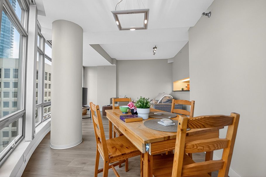 2205 1200 Alberni Street Vancouver, BC - 12