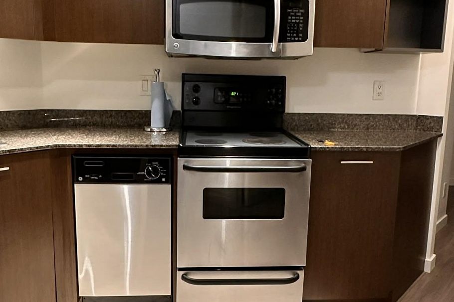 703 1212 Howe Street Vancouver, BC - 23