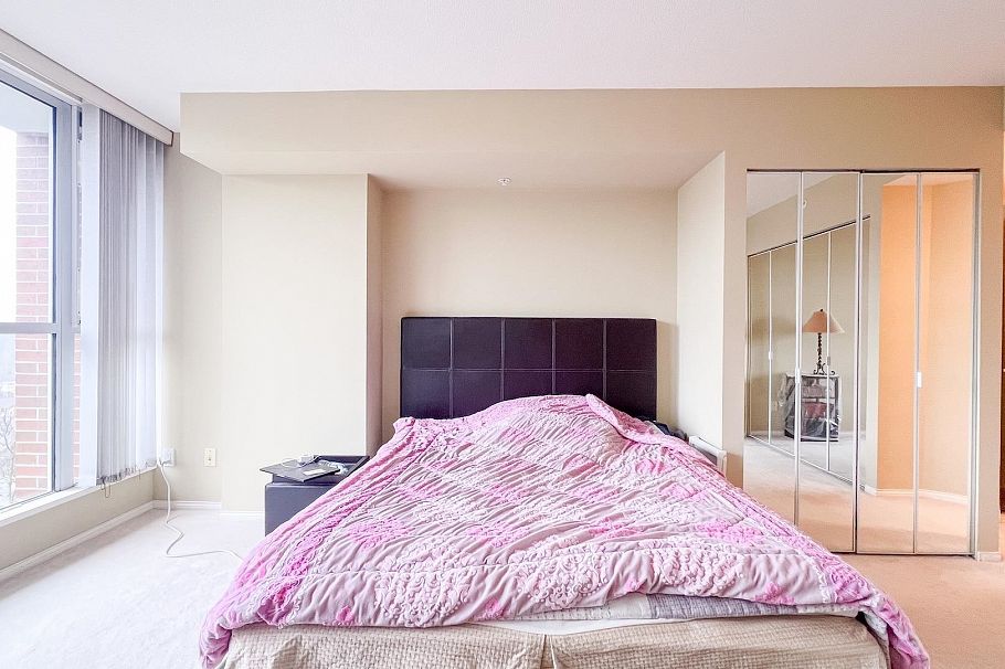 901 5615 Hampton Place Vancouver, BC - 23