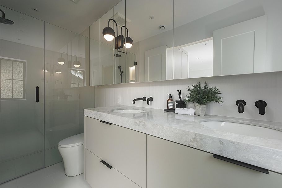 2 240 E 37th Avenue Vancouver, BC - 19