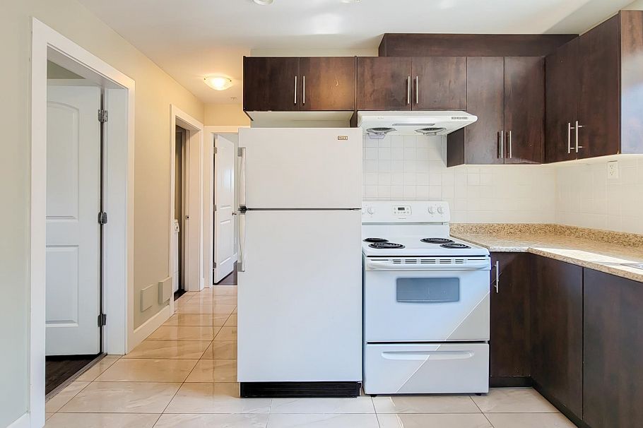 3096 E 26th Avenue Vancouver, BC - 29