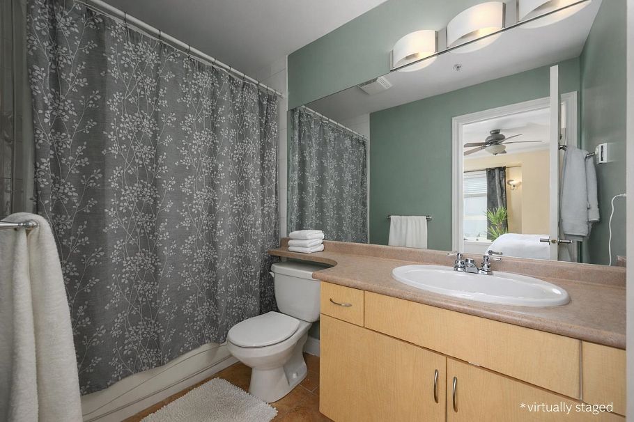 201 128 W 21st Street North Vancouver, BC - 10