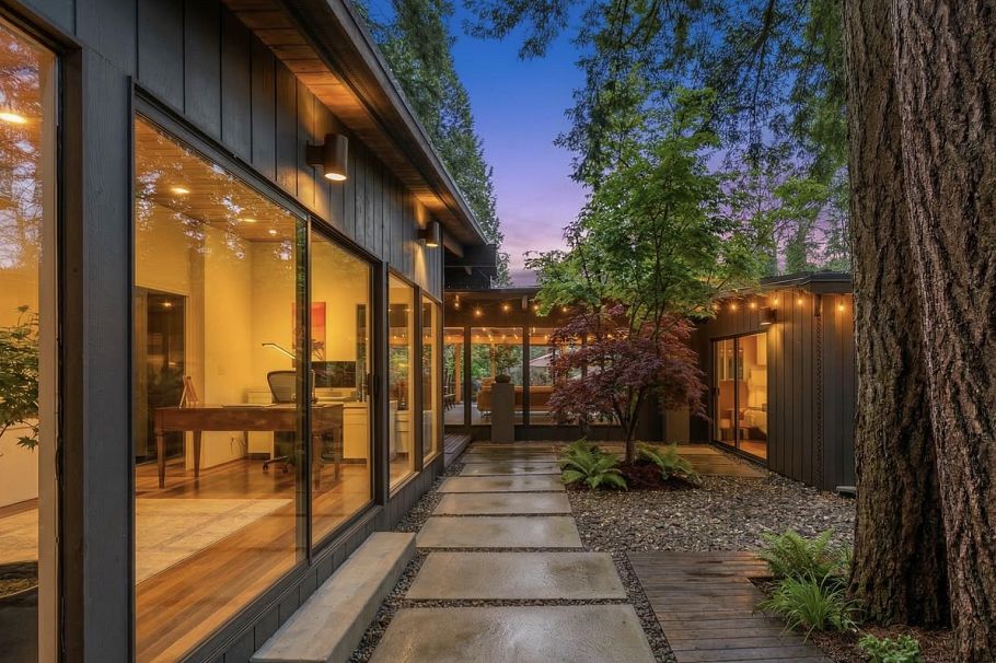 808 Seymour Boulevard North Vancouver, BC - 3