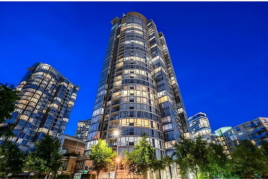 1507 1033 Marinaside Crescent Vancouver, BC - 18