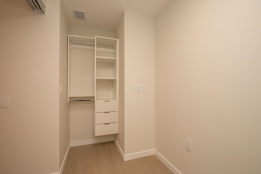 2704 4168 LOUGHEED HIGHWAY, Burnaby BC V5C 6A7 Burnaby, BC - 9