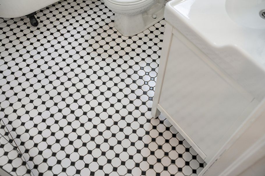 1829 1831 W 2nd Avenue Vancouver, BC - 21