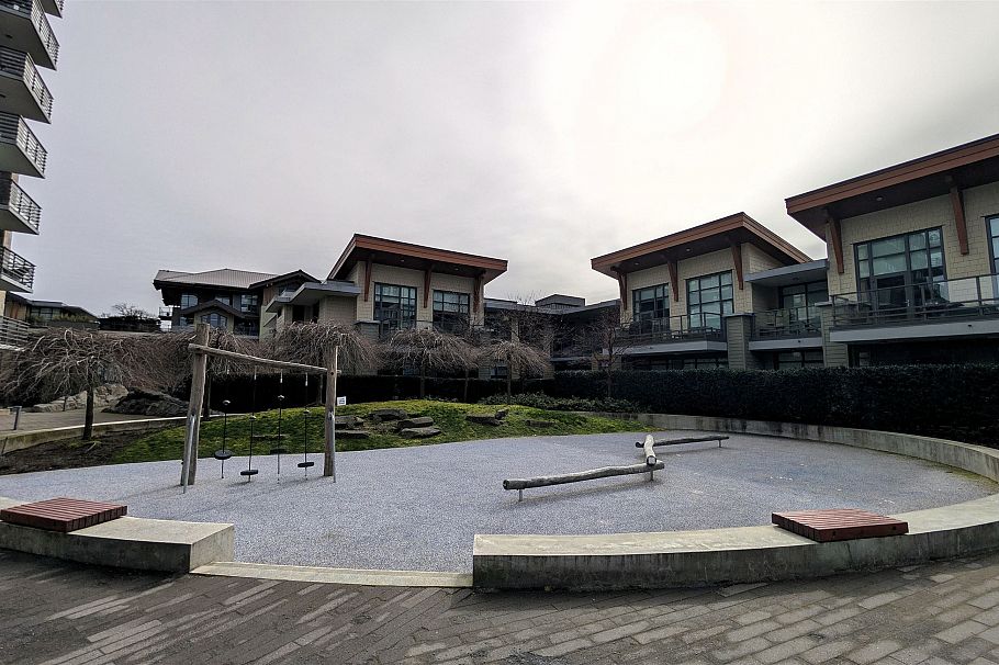 802 1210 E 27th Street North Vancouver, BC - 22