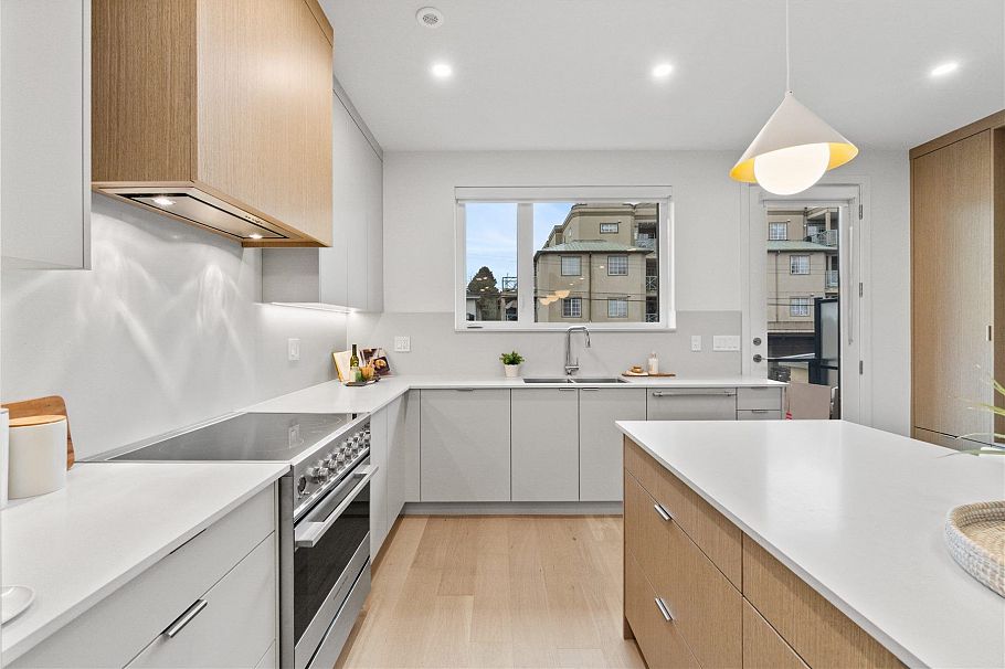 2 4963 Chester Street Vancouver, BC - 9