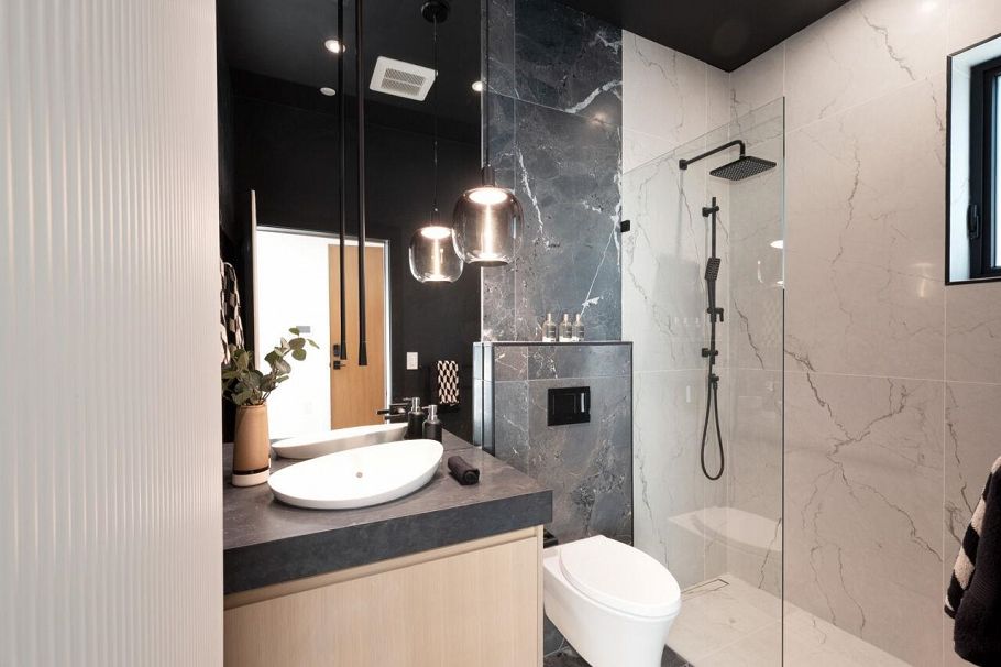 3679 Pandora Street Vancouver, BC - 15