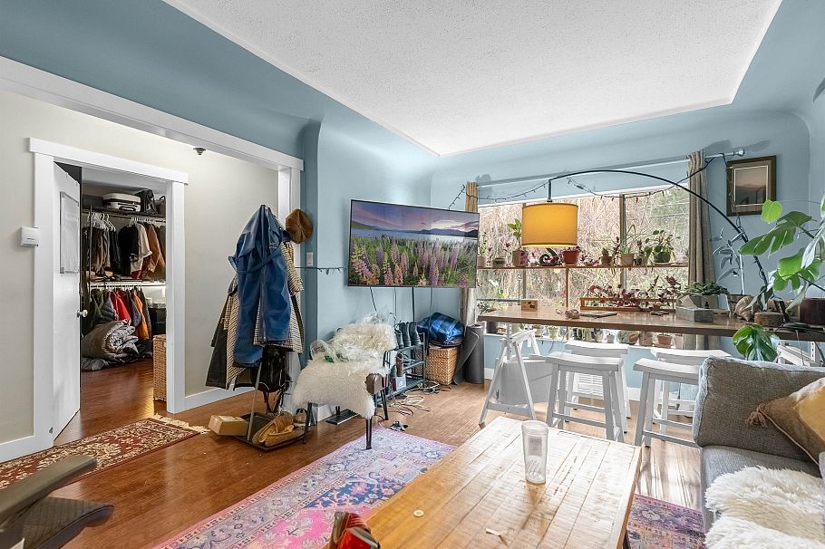 518 W 23rd Street North Vancouver, BC - 19