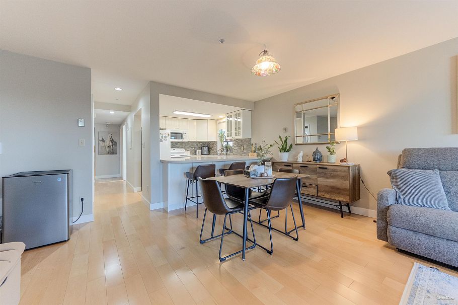 6 2150 SE Marine Drive Vancouver, BC - 2