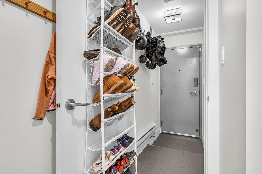 329 E 7th Avenue Vancouver, BC - 22