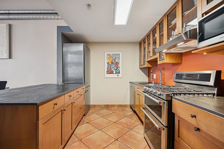 211 336 E 1st Avenue Vancouver, BC - 13