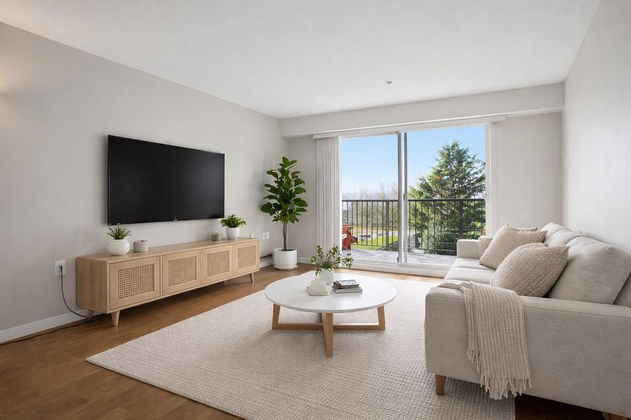 303 357 E 2nd Street North Vancouver, BC - 4