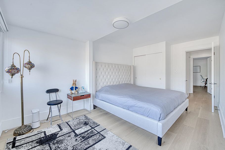 4377 W 12th Avenue Vancouver, BC - 18