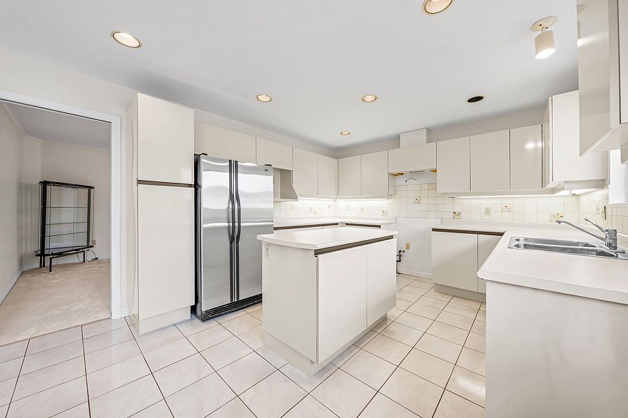 2291 E 40th Avenue Vancouver, BC - 18