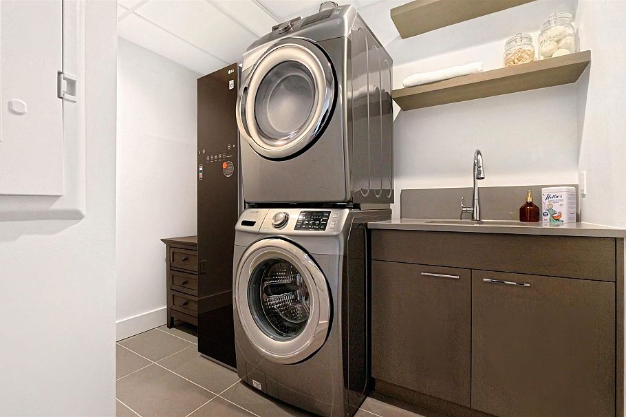 204 1009 Laurier Avenue Vancouver, BC - 20