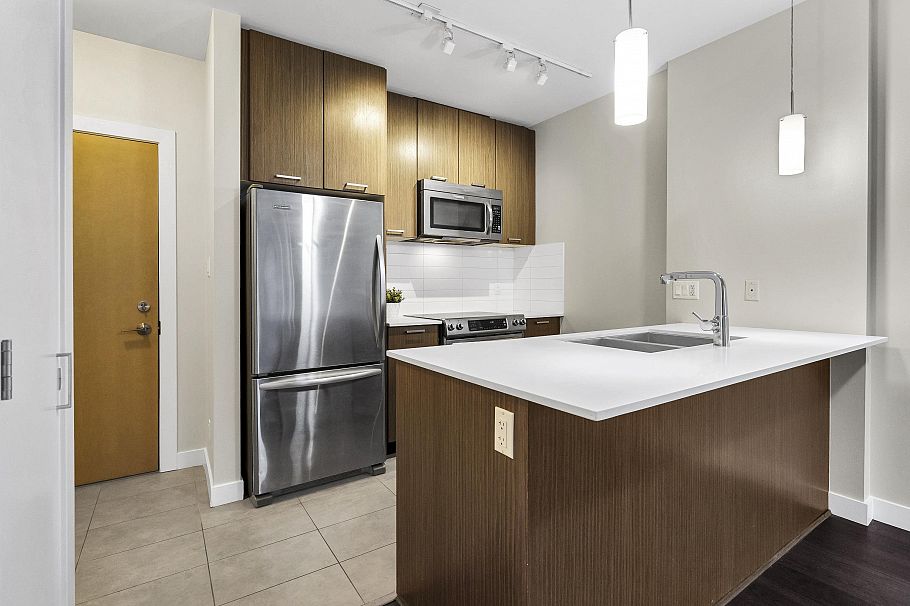 302 2321 Scotia Street Vancouver, BC - 7