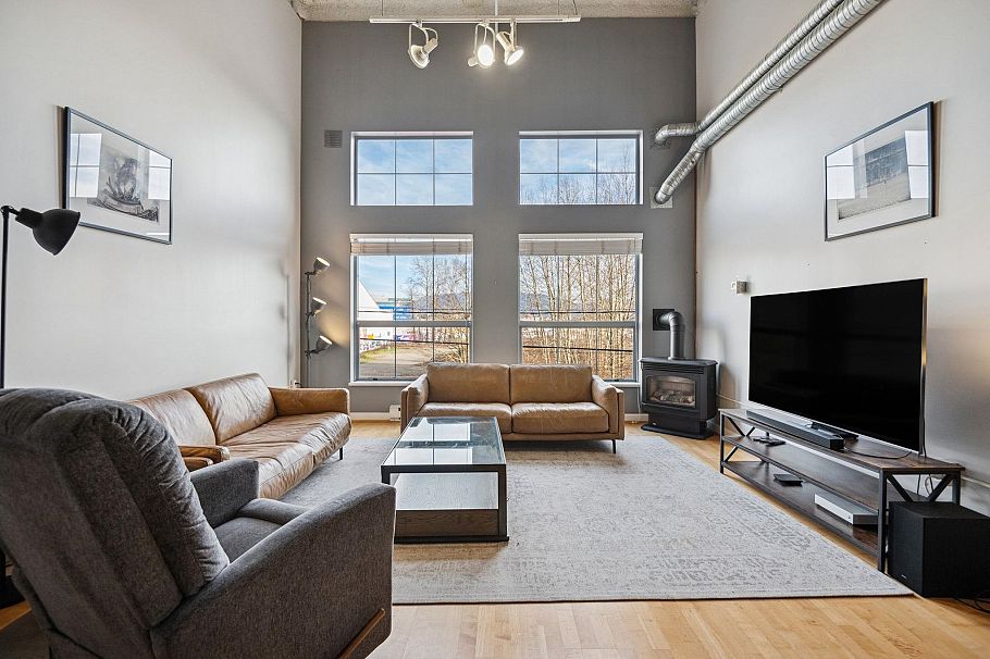 211 336 E 1st Avenue Vancouver, BC - 4