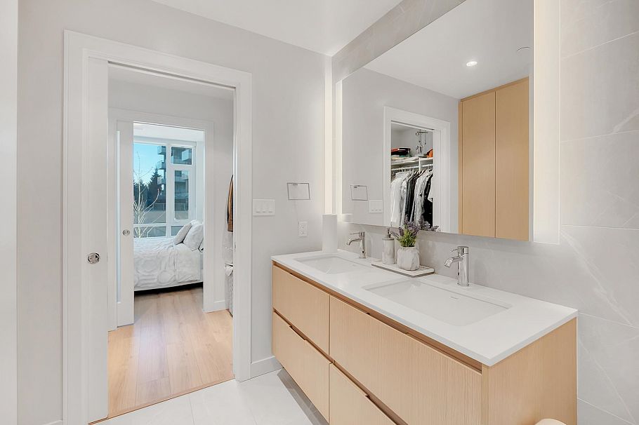 107 1500 Fern Street North Vancouver, BC - 11