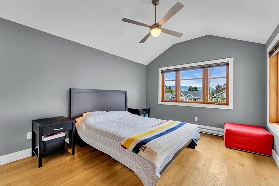 57 W 17th Avenue Vancouver, BC - 11