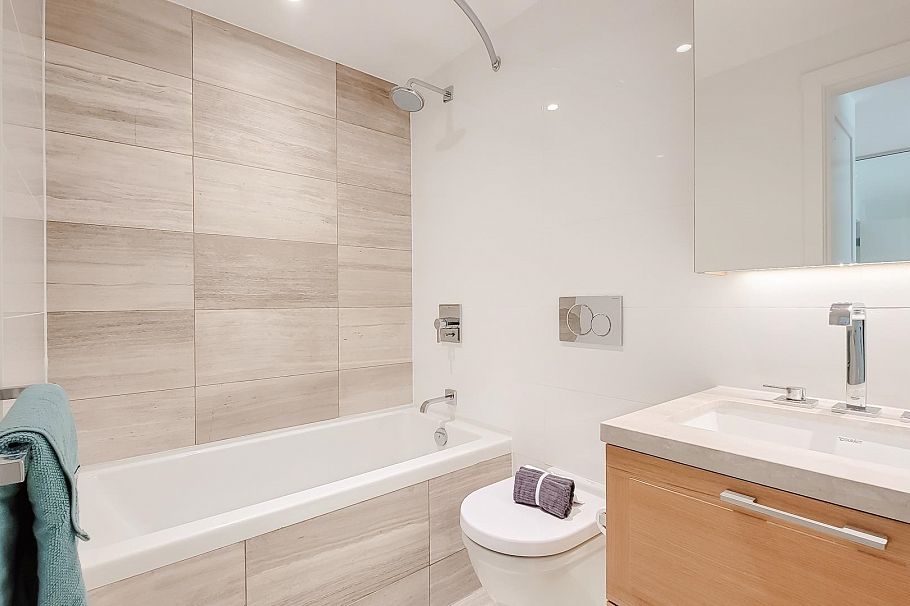 301 7128 Adera Street Vancouver, BC - 5