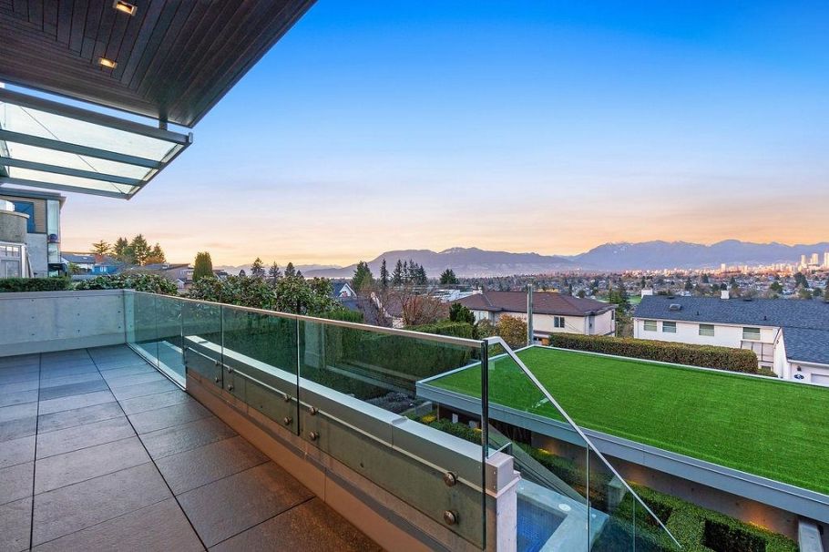 2705 W 30th Avenue Vancouver, BC - 14