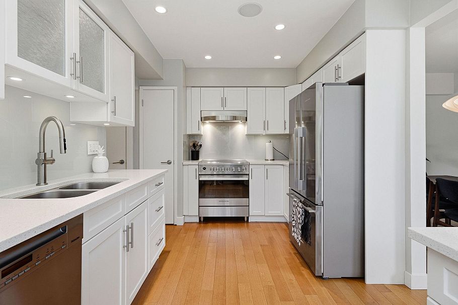 2223 Greylynn Crescent North Vancouver, BC - 11