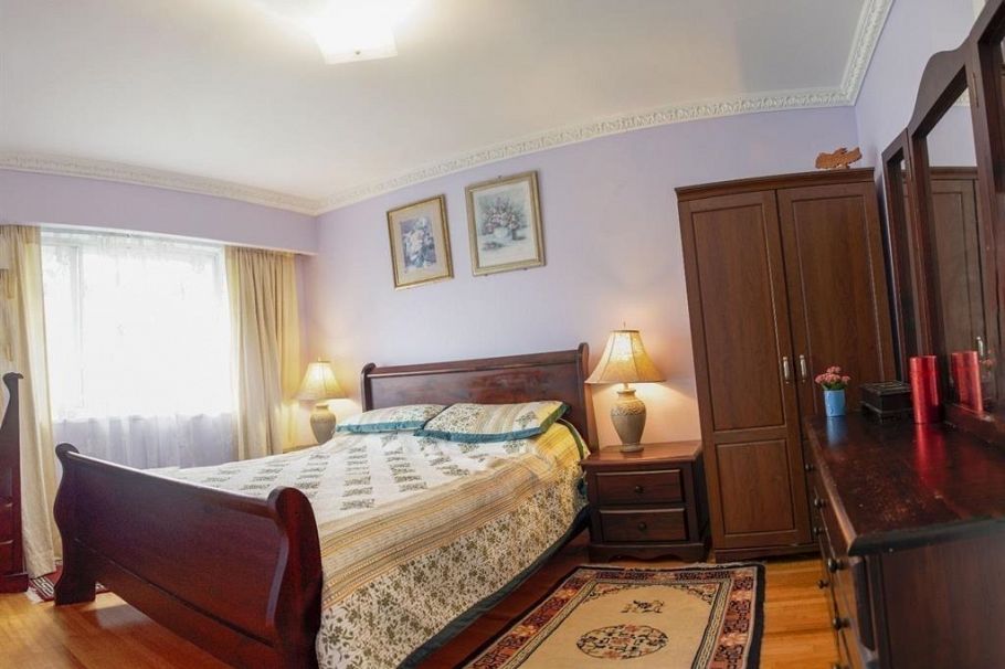 645 E 27 Avenue Vancouver, BC - 8