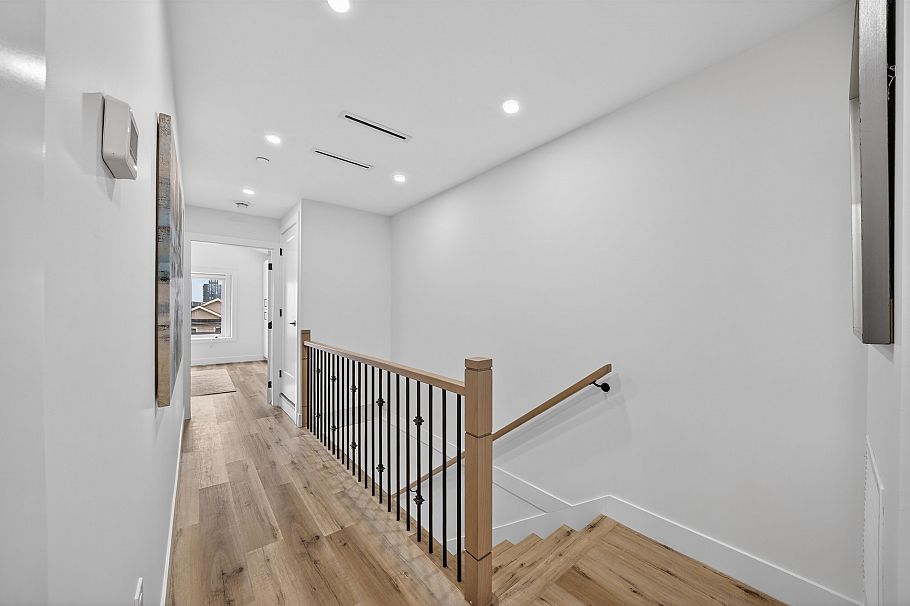 514 W 60th Avenue Vancouver, BC - 18