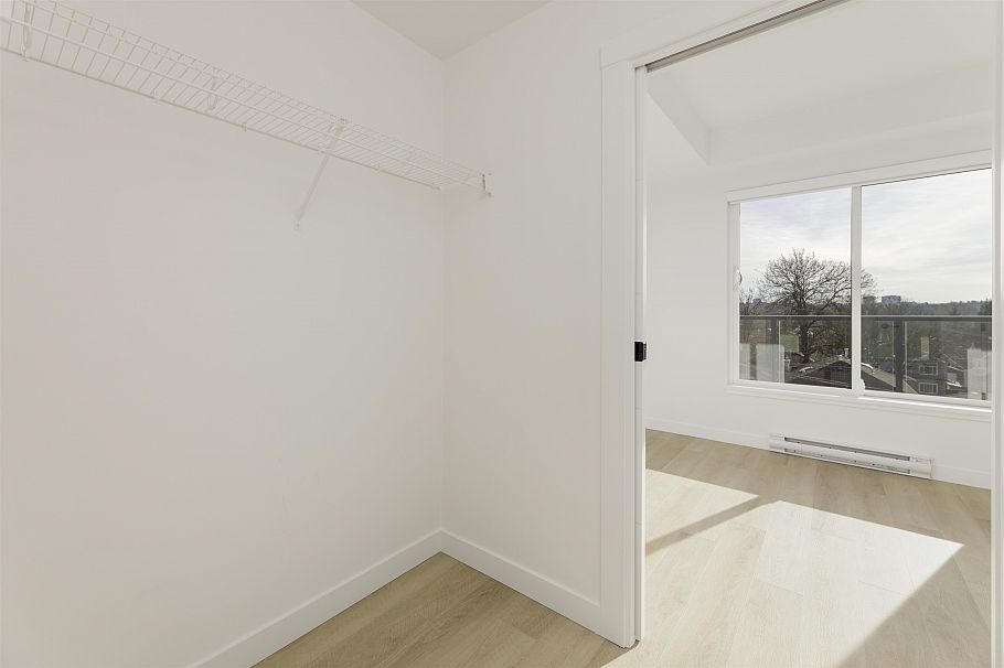 401 2268 E Broadway Street Vancouver, BC - 14