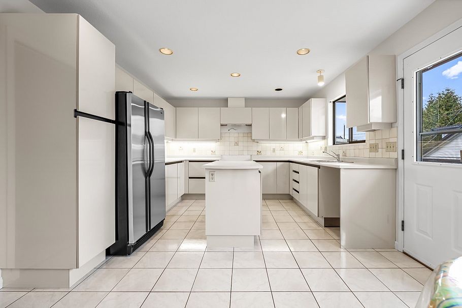 2291 E 40th Avenue Vancouver, BC - 17