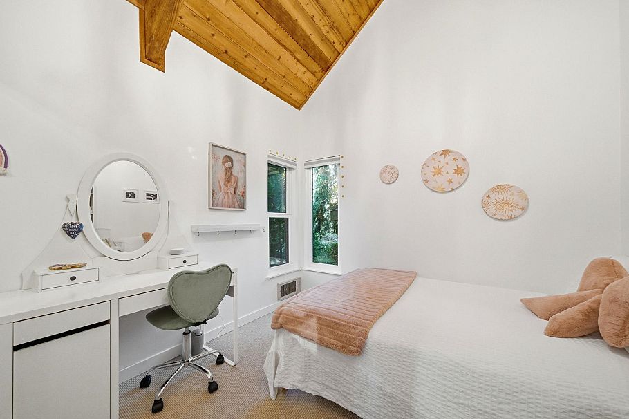 1616 Roxbury Road North Vancouver, BC - 18