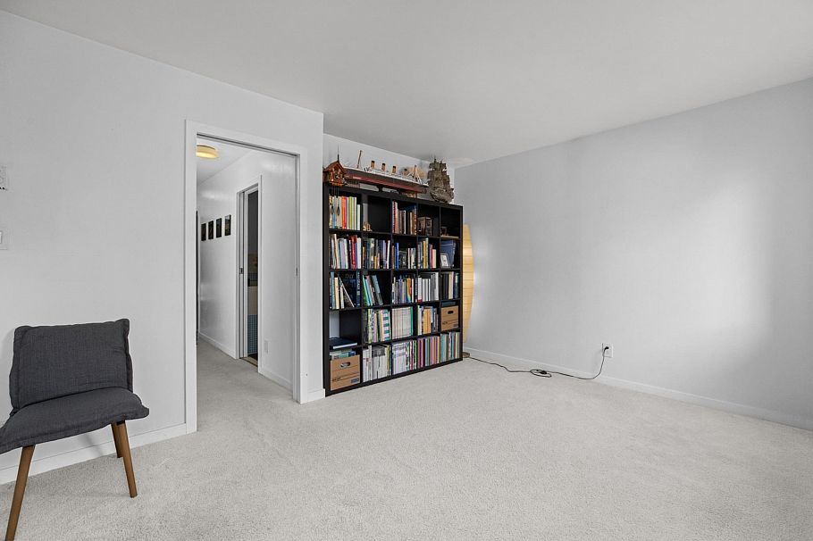 1286 W 7th Avenue Vancouver, BC - 17